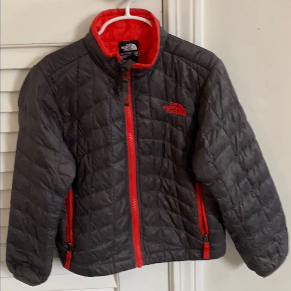 Boys North Face jacket size XXS/5